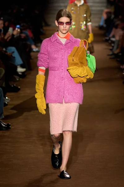 Look 57